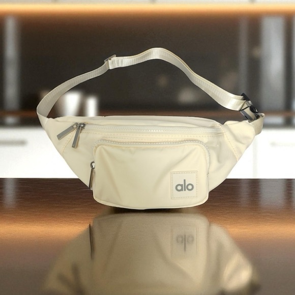 ALO Explorer Crossbody Fanny Pack Bag - Picture 5 of 5